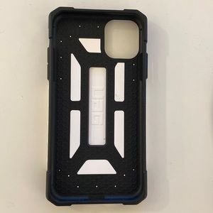 UAG iPhone 11 case
